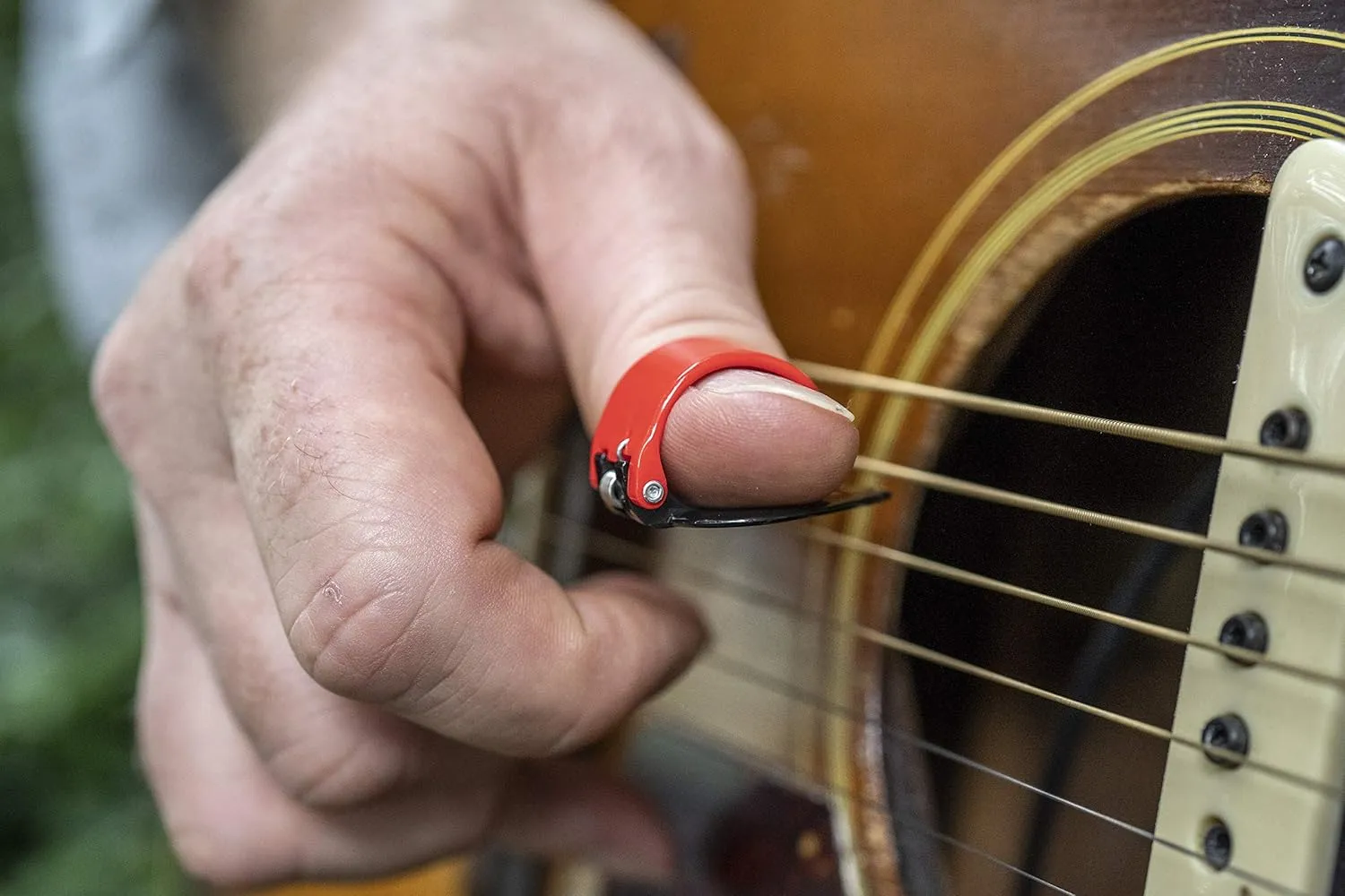 Black Mountain Heavy Gauge Thumb Picks for Acoustic Guitar, Electric Guitar, Ukulele, Banjo, and More - Spring Loaded Universal Fit for Medium to XL Thumbs - Premium Finger Picks