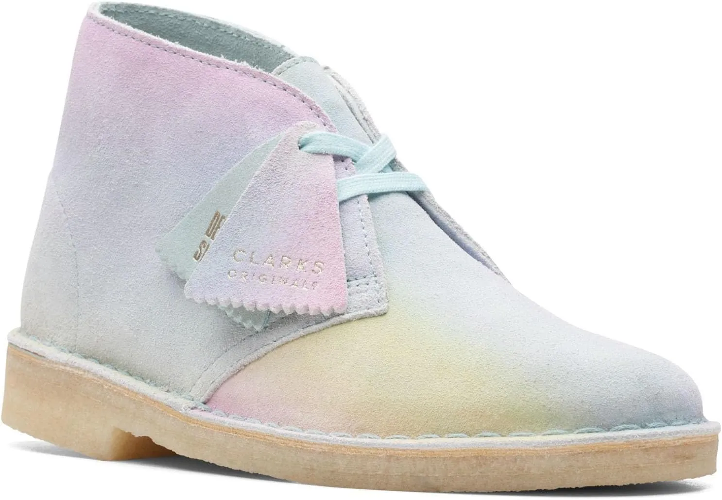 Clarks Women's Desert Boot. Chukka