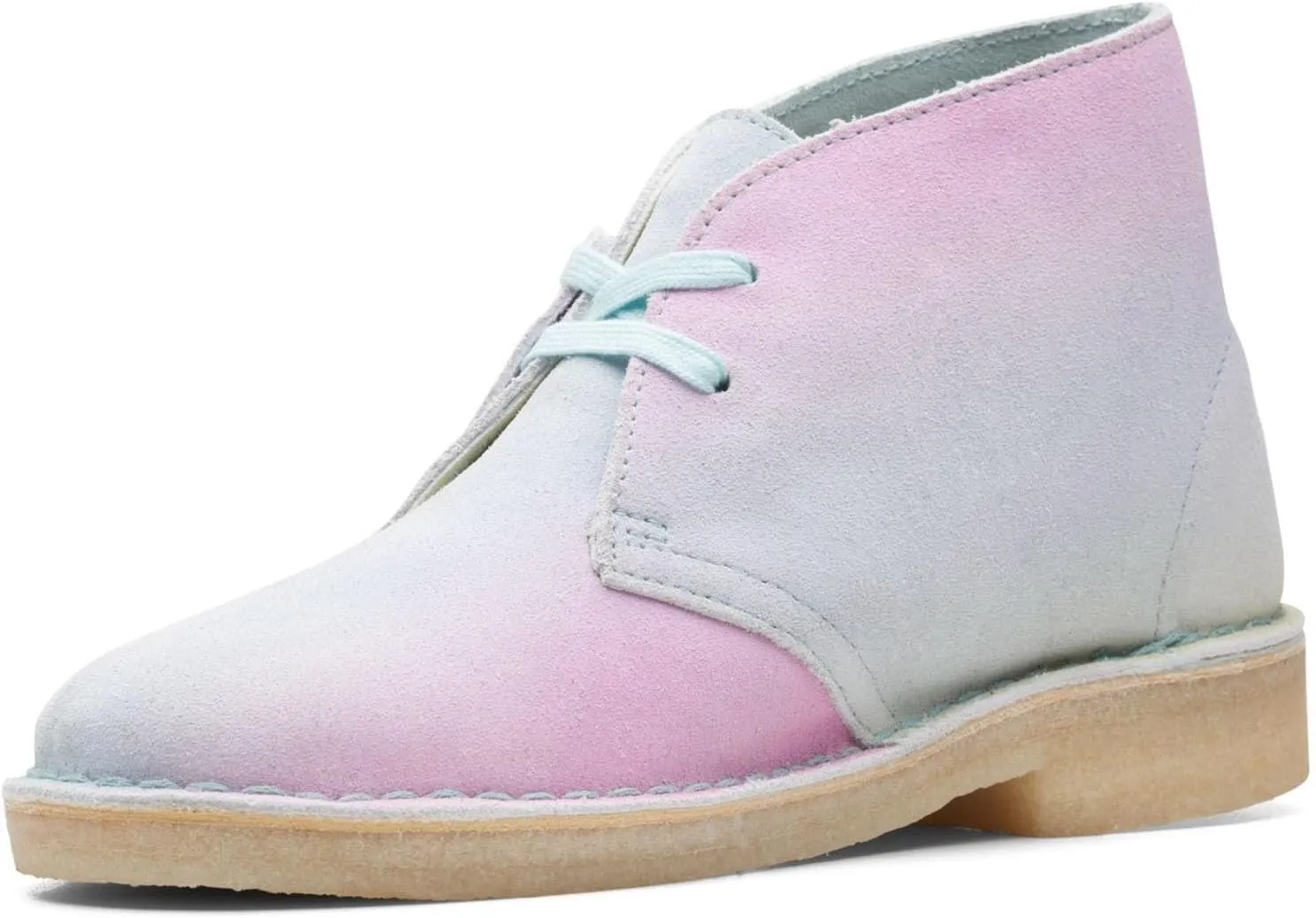 Clarks Women's Desert Boot. Chukka
