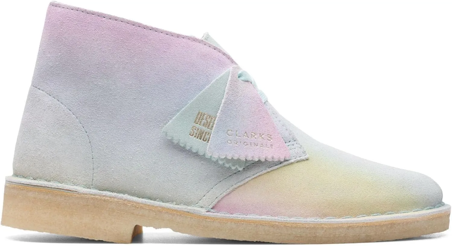 Clarks Women's Desert Boot. Chukka
