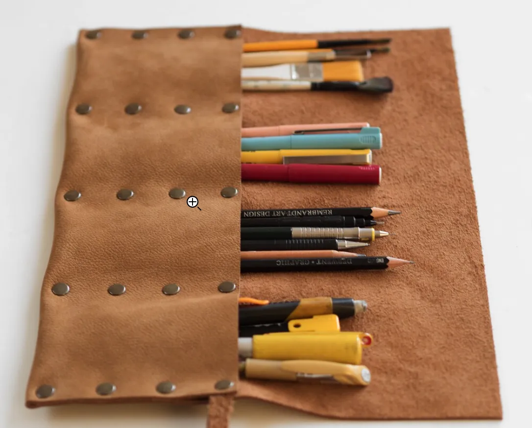 Gehry Artist Tool Roll