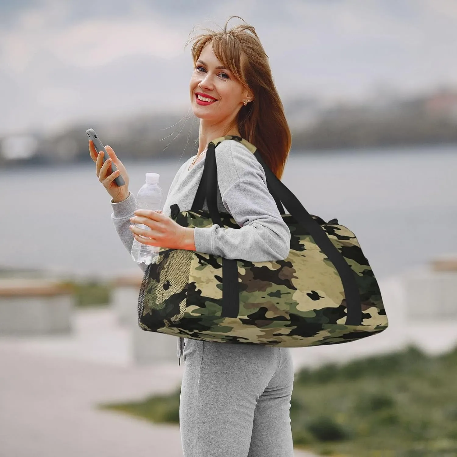 Travel Duffel Bag For Men Women, Army Brown Camouflage Pattern Carry On Sport Gym Bag With Shoulder Strap Lightweight Waterproof Weekender Bag Overnight Bag